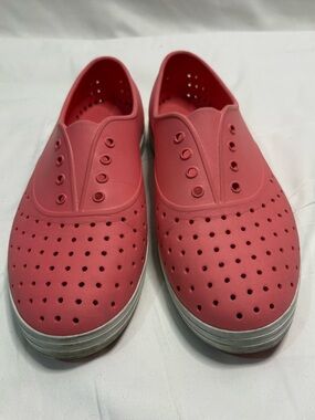 Native Jericho Women’s 10 Pink Slip On Sneakers Lightweight Waterproof Shoes